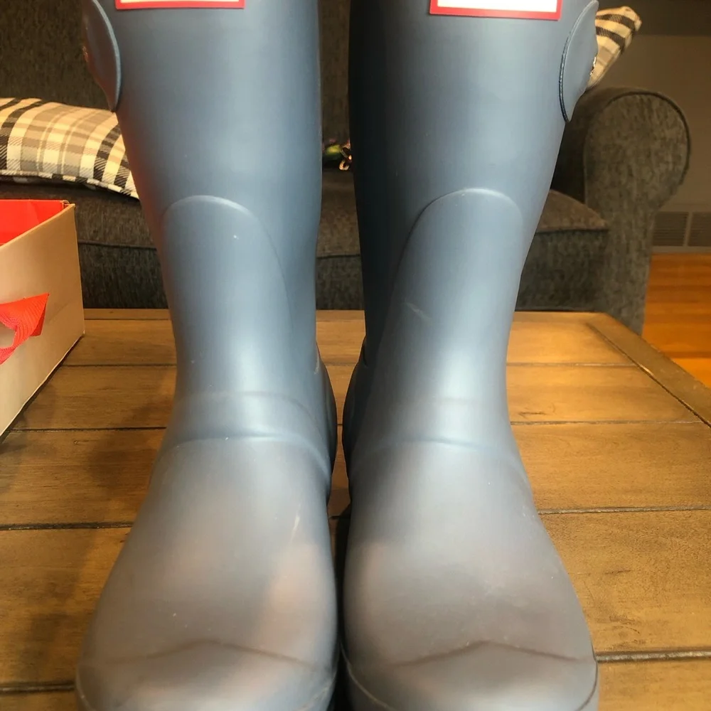 Hunter Rain Boots, Gull Grey, Size 5.